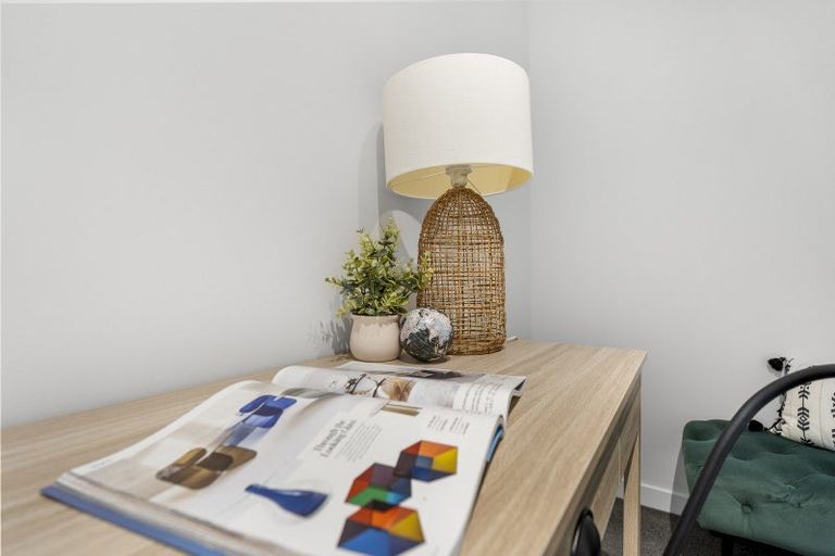 Photo of property in 2/69 Tiketike Way, Brooklyn, Wellington, 6021