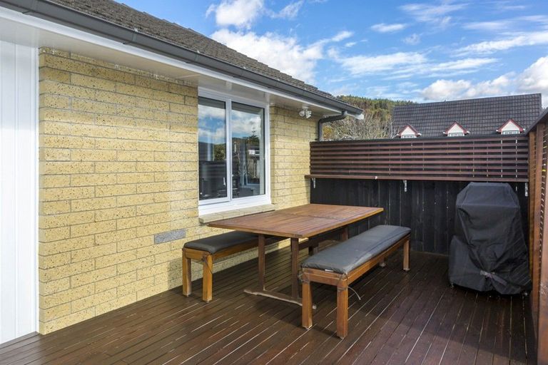 Photo of property in 23 Sunbrae Drive, Silverstream, Upper Hutt, 5019