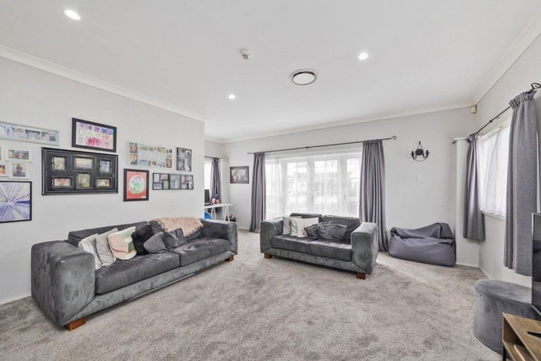 Photo of property in 22 Milverton Avenue, Hokowhitu, Palmerston North, 4410