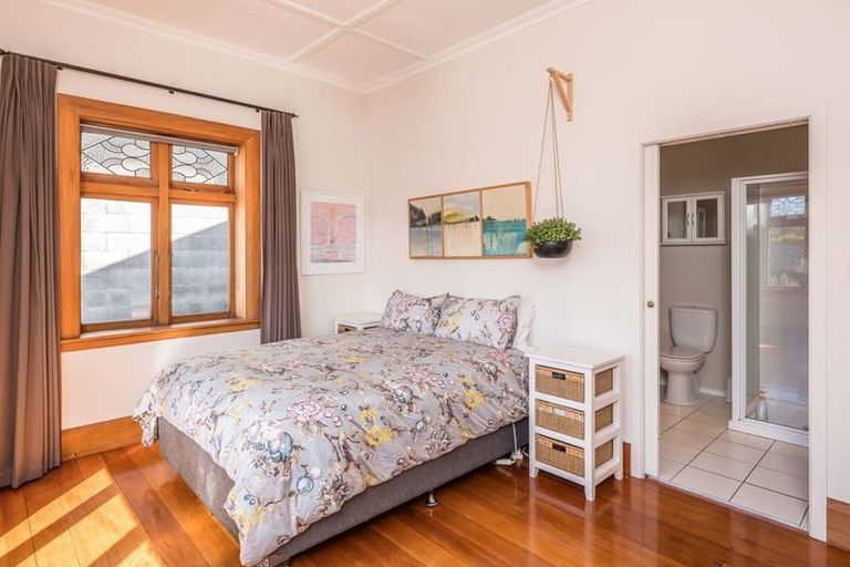 Photo of property in 2a Dawson Street, Berhampore, Wellington, 6023