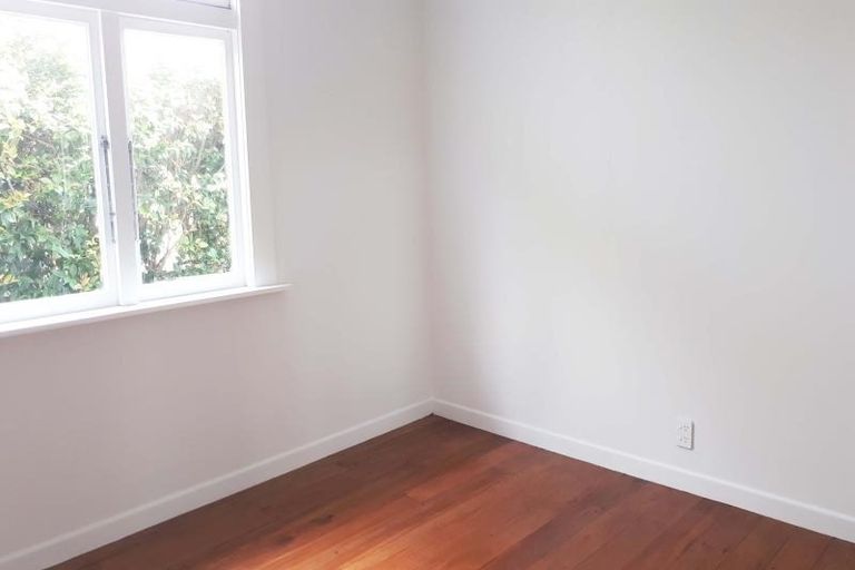 Photo of property in 22 Bulteel Street, New Plymouth, 4310