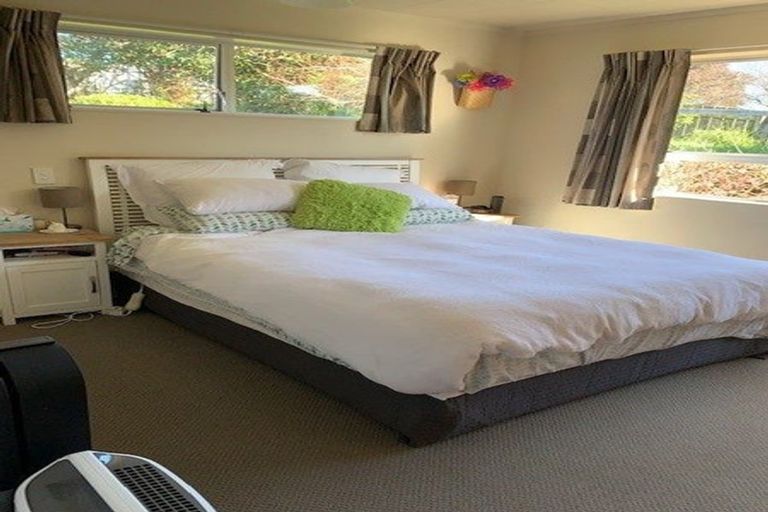 Photo of property in 16 Sweetman Avenue, Paraparaumu Beach, Paraparaumu, 5032