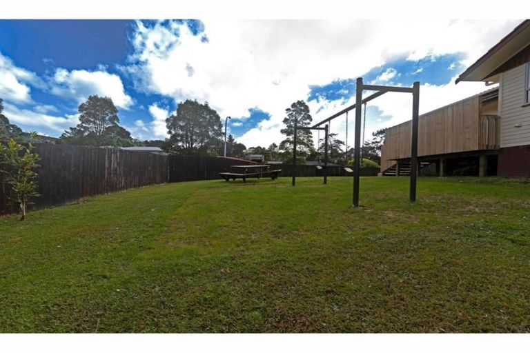 Photo of property in 1 Shale Avenue, Massey, Auckland, 0614