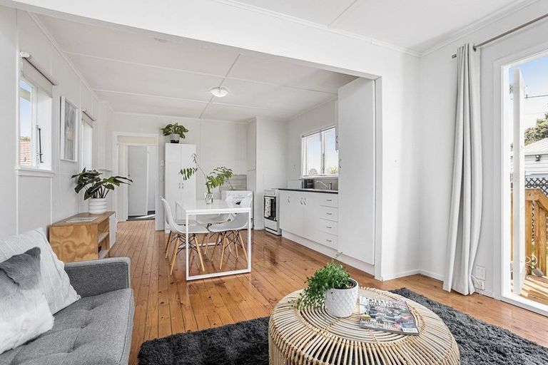 Photo of property in 35 Metcalfe Road, Ranui, Auckland, 0612