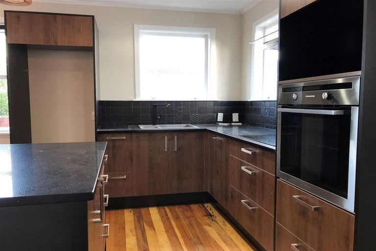 Photo of property in 496 Don Buck Road, Massey, Auckland, 0614