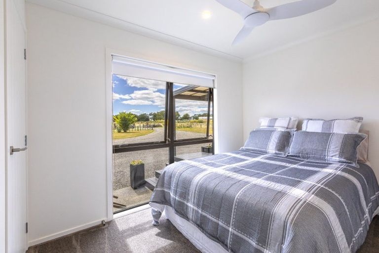 Photo of property in 1 Elm Place, Waipukurau, 4284