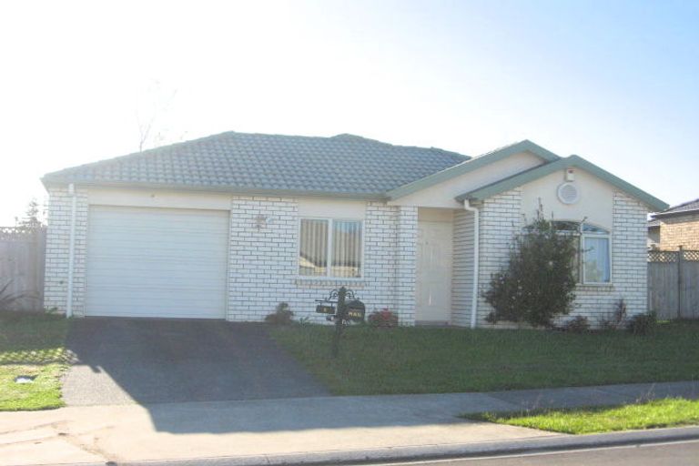 Photo of property in 9 Ashmere Lane, Weymouth, Auckland, 2103