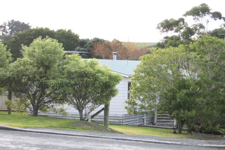 Photo of property in 3 Cumberland Street, Leigh, 0985