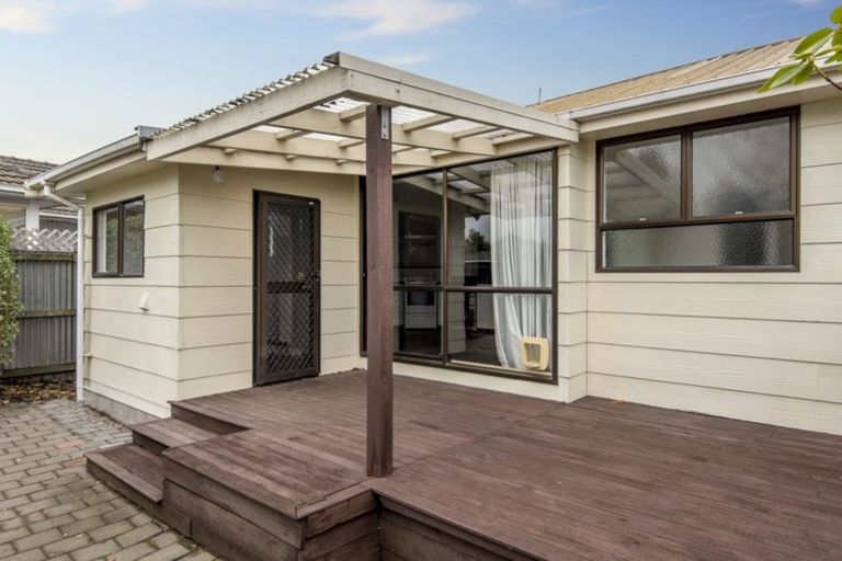 Photo of property in 122 Burwood Road, Burwood, Christchurch, 8083