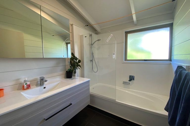 Photo of property in 7 Dundee Place, Crofton Downs, Wellington, 6035