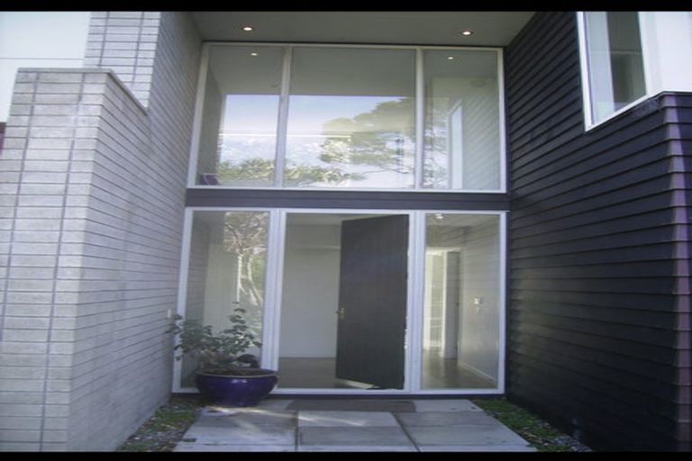 Photo of property in 53 Arapito Road, Titirangi, Auckland, 0604