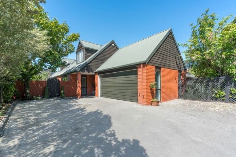 Photo of property in 2/44 Straven Road, Riccarton, Christchurch, 8011