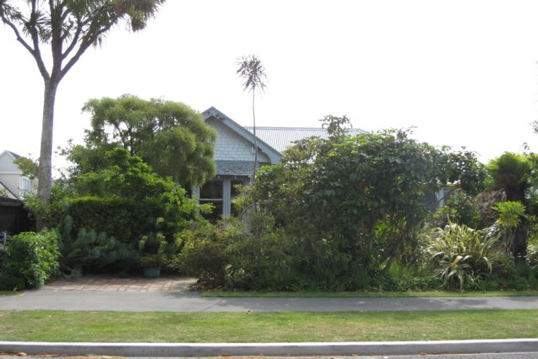 Photo of property in 13 Stratford Street, Merivale, Christchurch, 8014