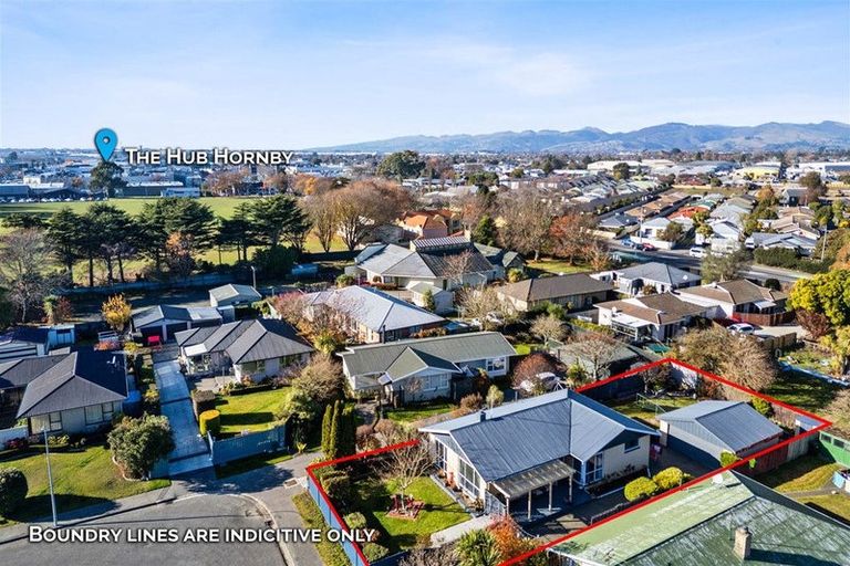Photo of property in 22 Kathleen Crescent, Hornby, Christchurch, 8042