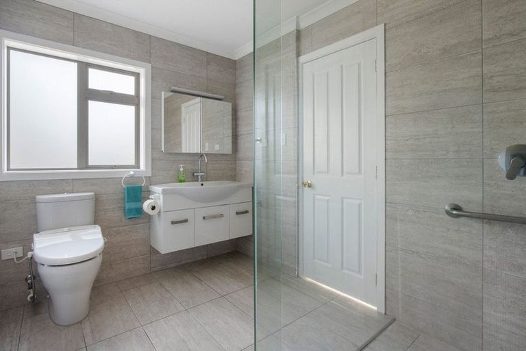 Photo of property in 32 Noble Johnston Drive, Katikati, 3129