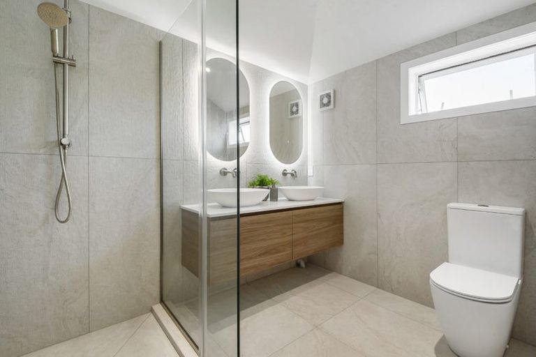 Photo of property in 5/30 Clarence Road, Northcote Point, Auckland, 0627