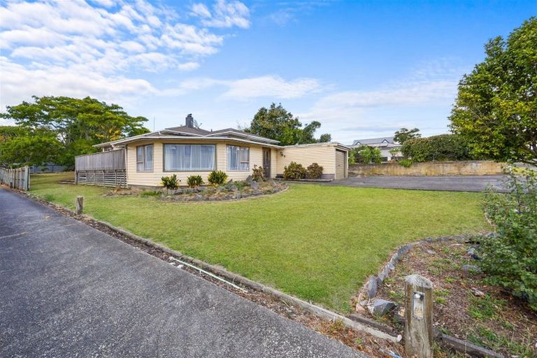 Photo of property in 17 Hazards Road, Weymouth, Auckland, 2103