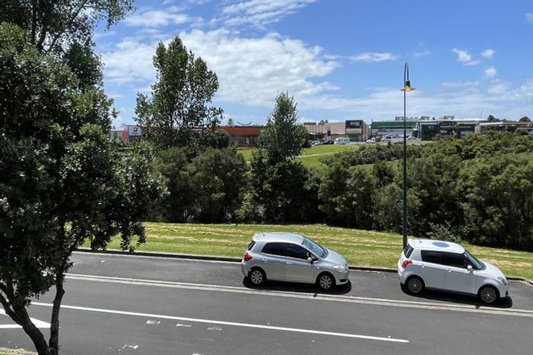 Photo of property in 11 Waihi Way, East Tamaki, Auckland, 2013