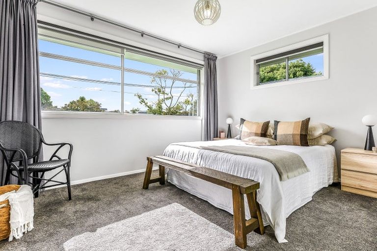 Photo of property in 11 Gerrand Place, Chedworth, Hamilton, 3210