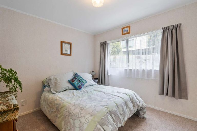 Photo of property in 1/5 Lynngate Place, Hillcrest, Auckland, 0627