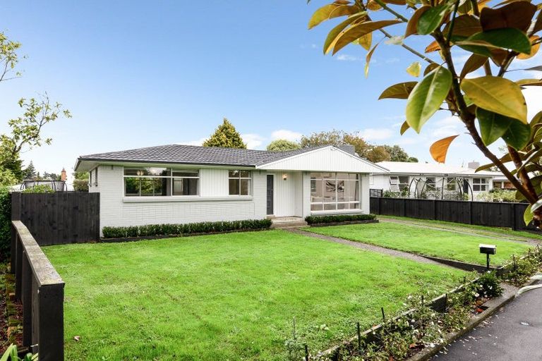 Photo of property in 11 Gerrand Place, Chedworth, Hamilton, 3210