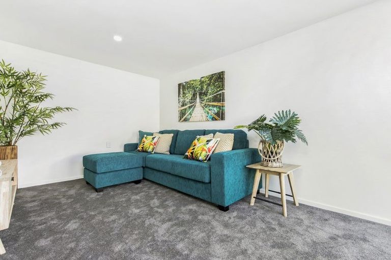 Photo of property in 1/35 Alice Avenue, Orewa, 0931