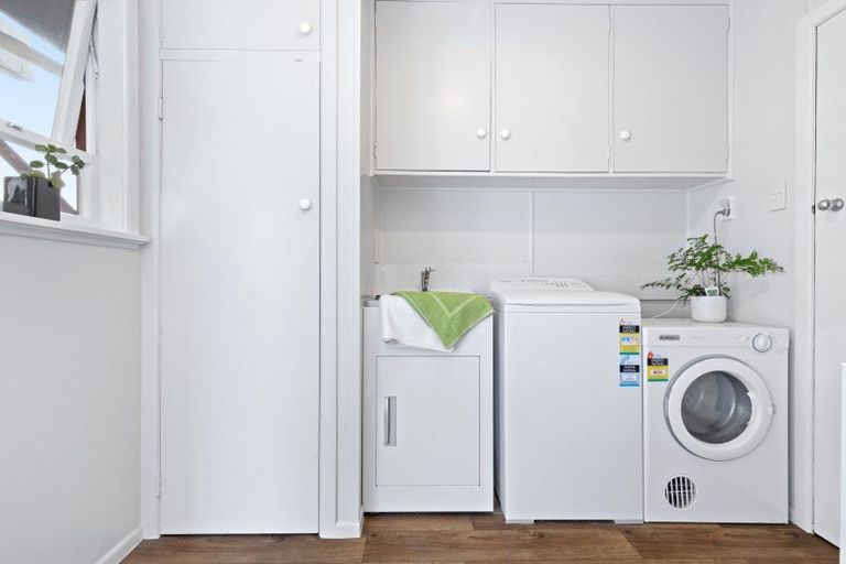 Photo of property in 270 Queen Street, Pukekohe, 2120