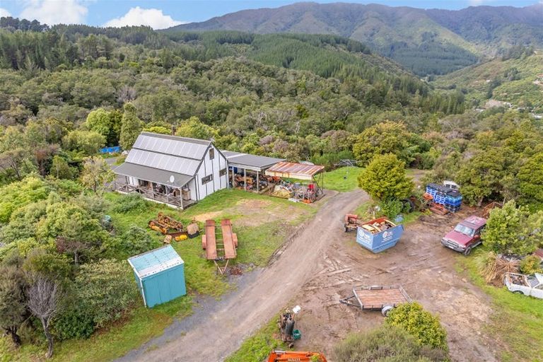 Photo of property in 1154d State Highway 2, Te Marua, Upper Hutt, 5018