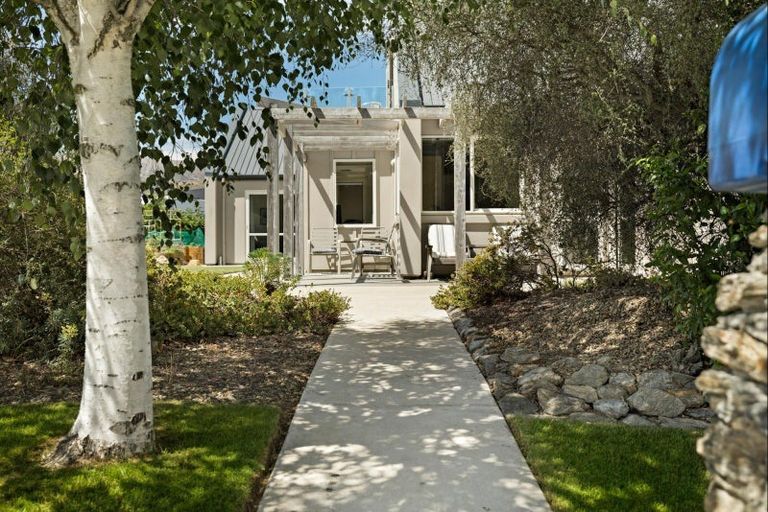 Photo of property in 18 Quartz Lane, Mount Pisa, Cromwell, 9383