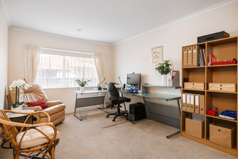 Photo of property in 86 Edgecumbe Road, Tauranga, 3110