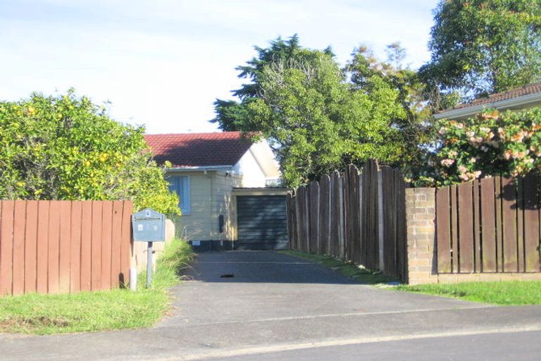 Photo of property in 1/8 Iota Place, Clover Park, Auckland, 2023