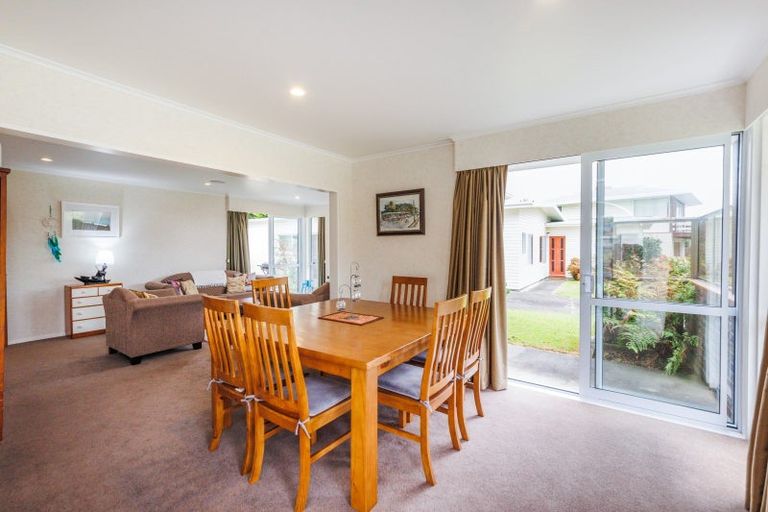 Photo of property in 4 Anaru Place, Awapuni, Palmerston North, 4412