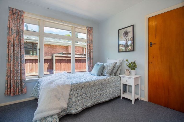 Photo of property in 6 Haynes Avenue, Upper Riccarton, Christchurch, 8041