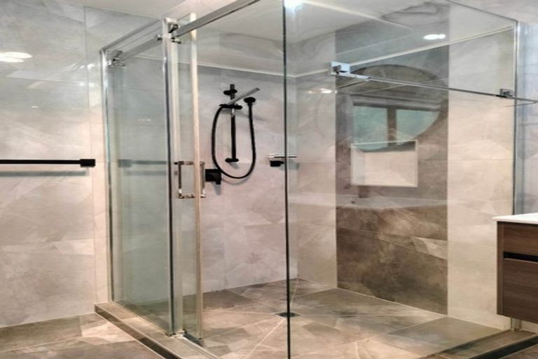 Photo of property in 16a Manse Road, Pahurehure, Papakura, 2113