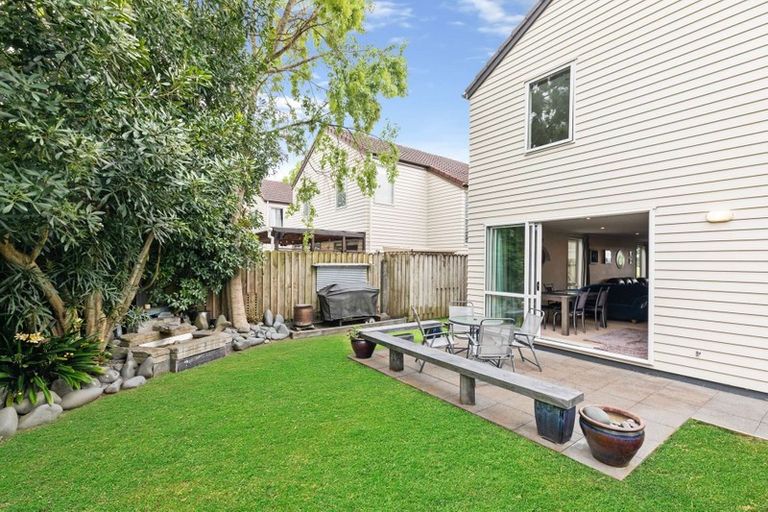 Photo of property in 16 Bruce Pulman Drive, Takanini, 2112