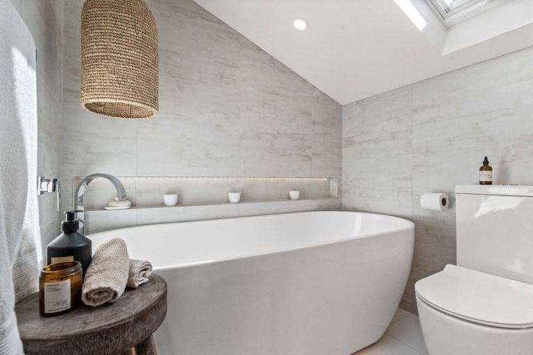 Photo of property in 103 Southdown Drive, Martinborough, 5781