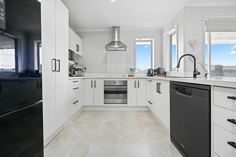 Photo of property in 11 Kentwood Place, Flagstaff, Hamilton, 3210