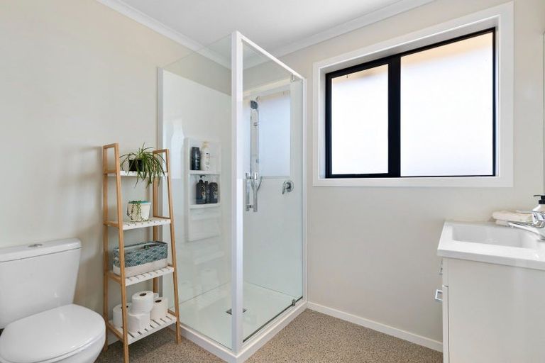 Photo of property in 33 Timsfield Drive, Lake Hawea, Wanaka, 9382