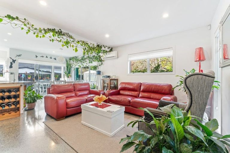 Photo of property in 38 The Circle, Manly, Whangaparaoa, 0930