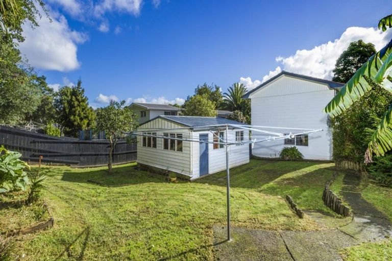 Photo of property in 39 Lavery Place, Sunnynook, Auckland, 0632