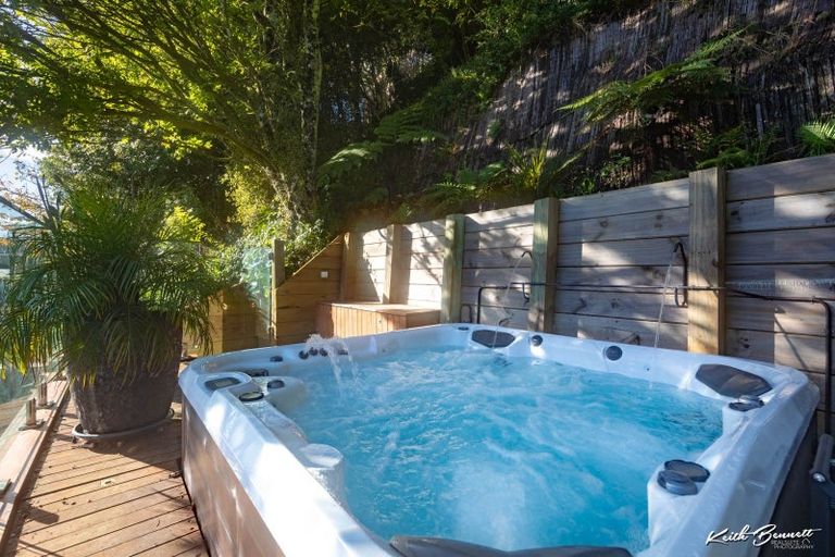 Photo of property in 15 Johnswood Grove, Clouston Park, Upper Hutt, 5018