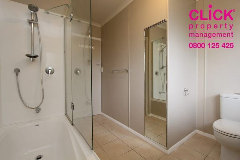 Photo of property in 280 Kenmure Road, Kenmure, Dunedin, 9011