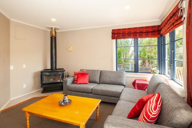 Photo of property in 5 Barling Street, Macandrew Bay, Dunedin, 9014