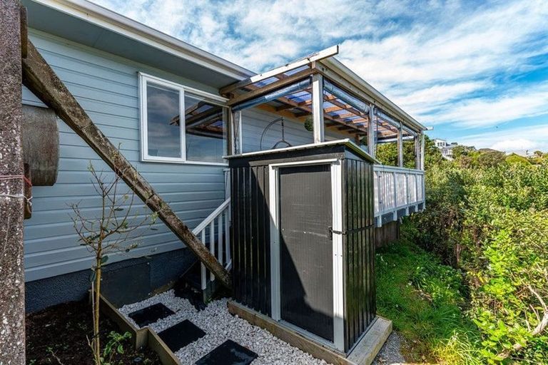 Photo of property in 16 Southgate Road, Southgate, Wellington, 6023