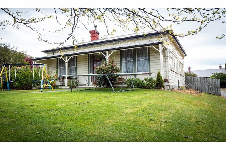 Photo of property in 12-12a Campbell Street, Maori Hill, Timaru, 7910
