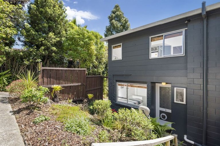 Photo of property in 9/7 Balmain Road, Birkenhead, Auckland, 0626