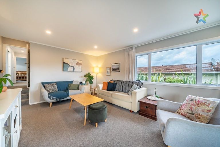 Photo of property in 18 Tarras Grove, Kelson, Lower Hutt, 5010