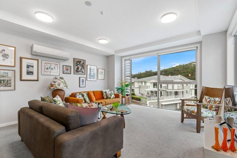 Photo of property in 91 Panorama Heights, Orewa, 0931