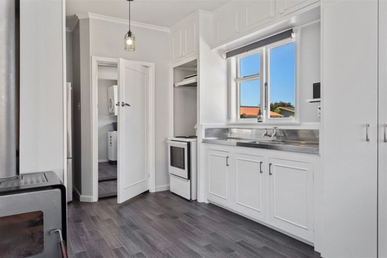 Photo of property in 18 Coopers Road, Dallington, Christchurch, 8061