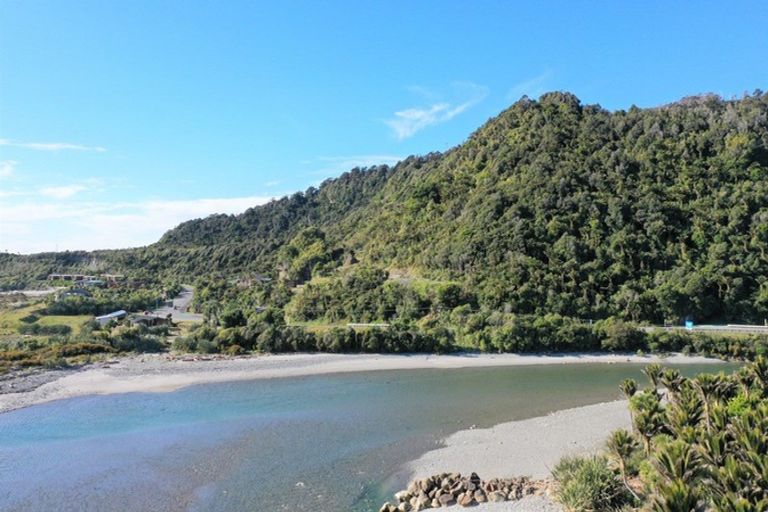 Photo of property in 4161 Coast Road, Punakaiki, 7873